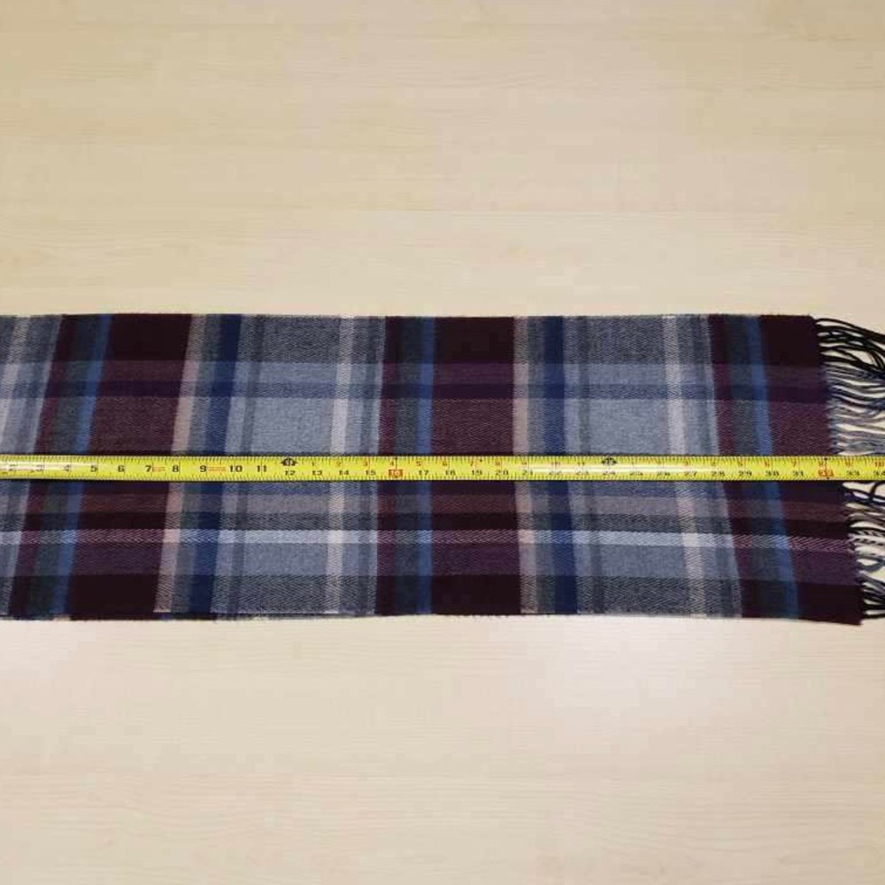 Scarf - Picture 4 of 5